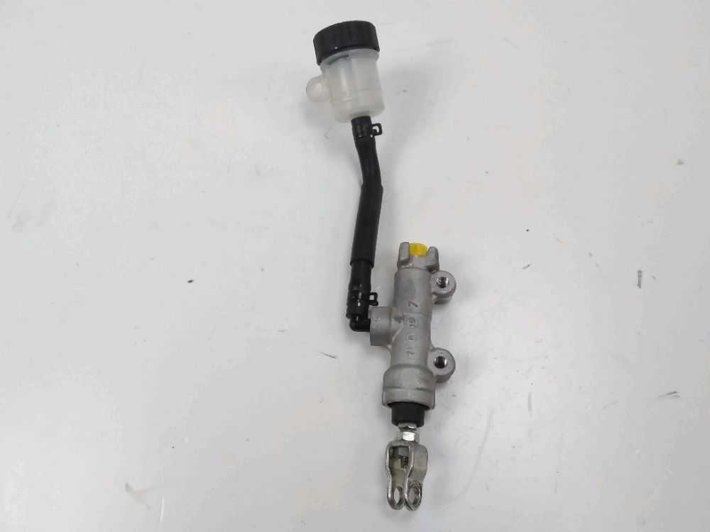 Maitre cylindre frein ar complet