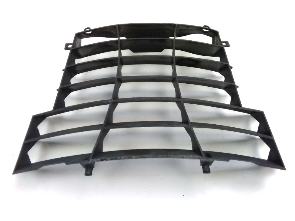 GRILLE DE RADIATEUR