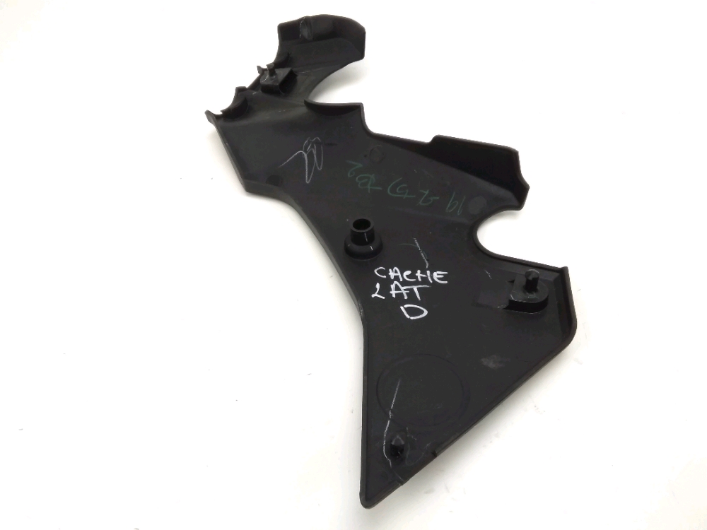 CACHE LATERAL DROIT