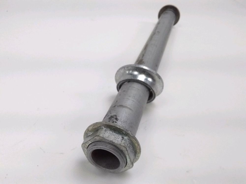AXE DE ROUE ARRIERE