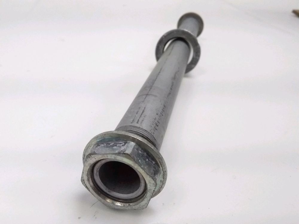 AXE DE ROUE ARRIERE