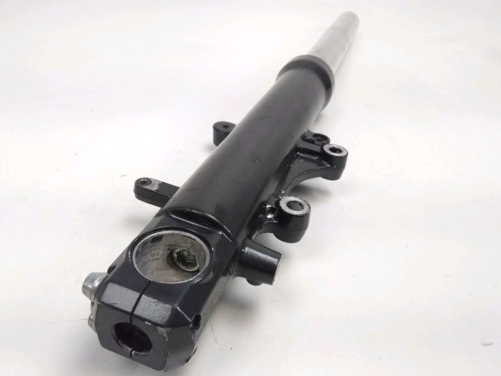 Tube de fourche gauche