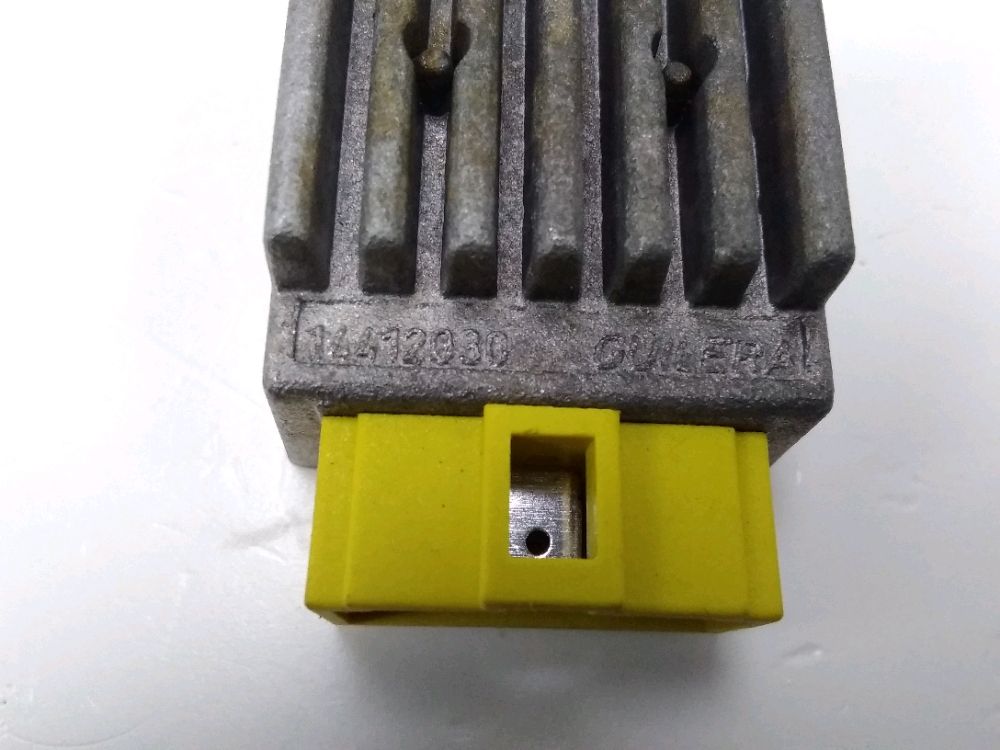 REGULATEUR DE TENSION