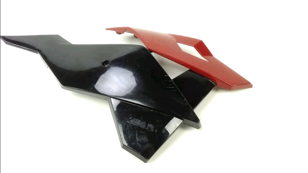 CARENAGE AVANT DROIT