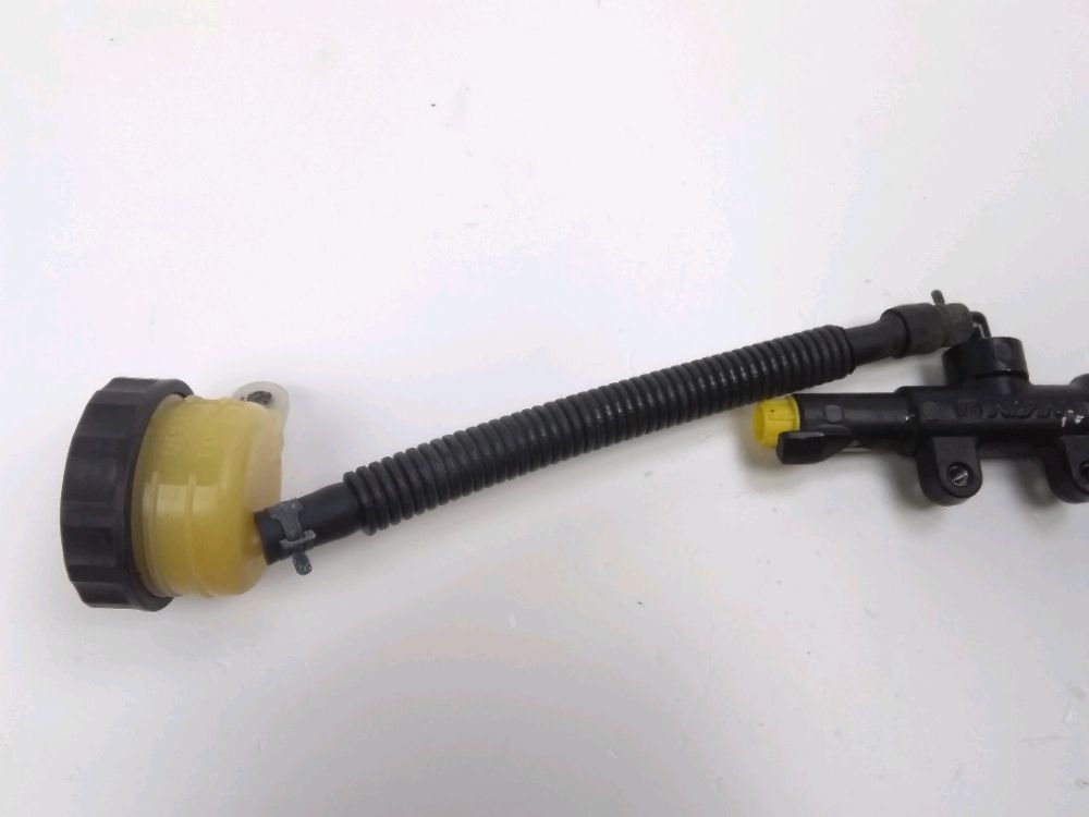 MAITRE CYLINDRE FREIN AR COMPLET