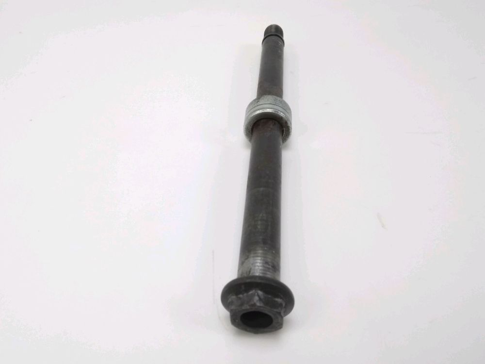 AXE DE ROUE AVANT