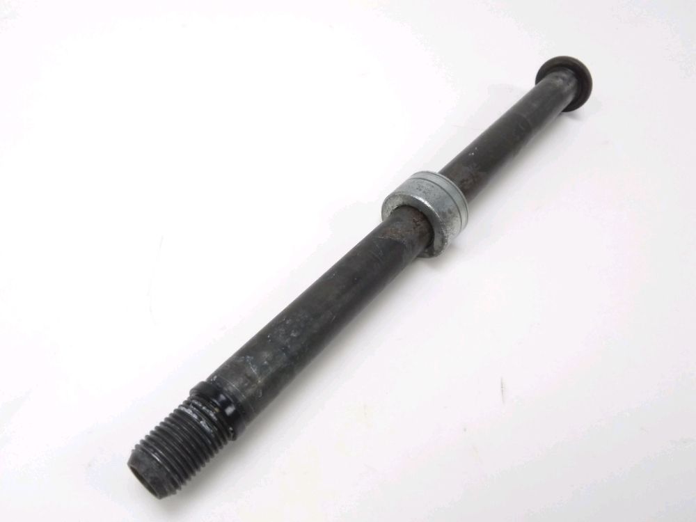 AXE DE ROUE AVANT