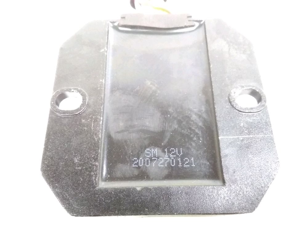 REGULATEUR DE TENSION