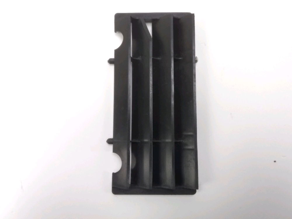 GRILLE DE RADIATEUR