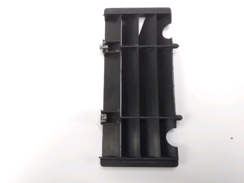 GRILLE DE RADIATEUR