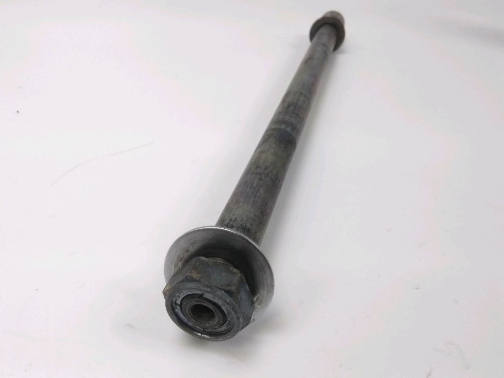 AXE DE ROUE ARRIERE
