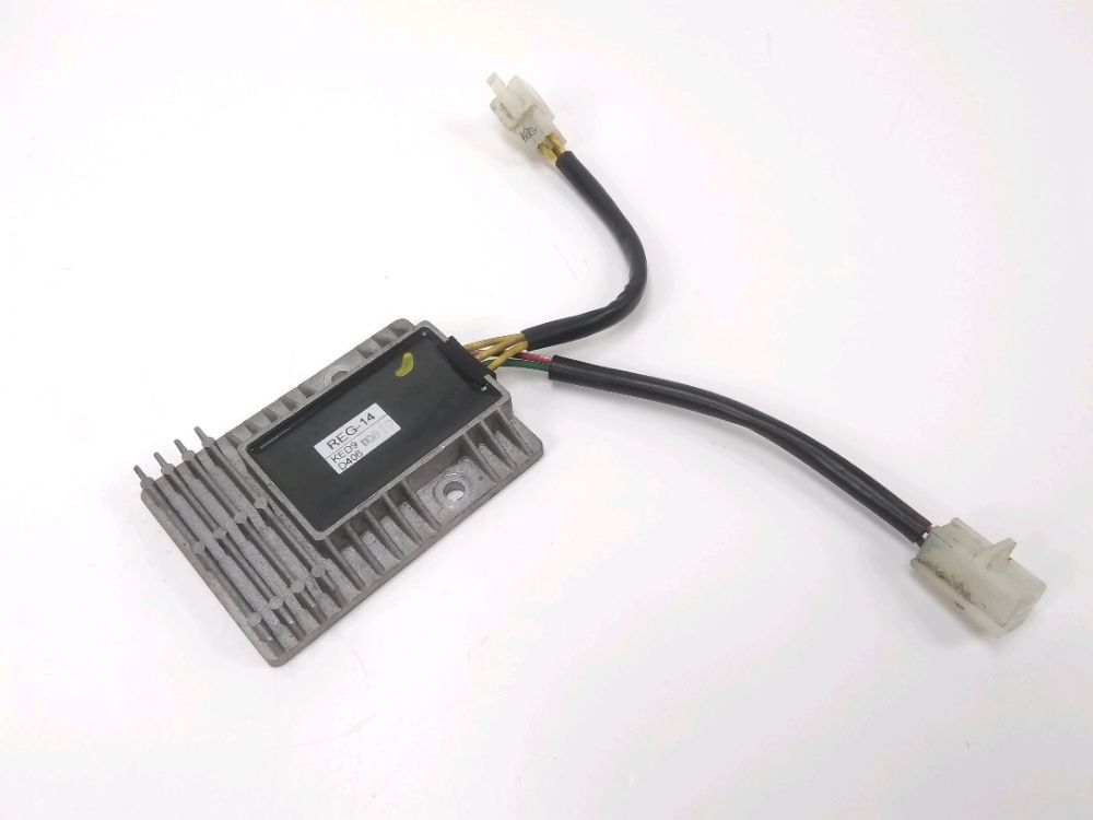 REGULATEUR DE TENSION