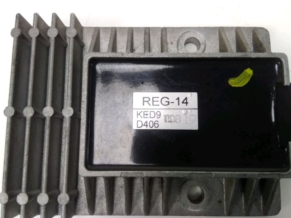 REGULATEUR DE TENSION