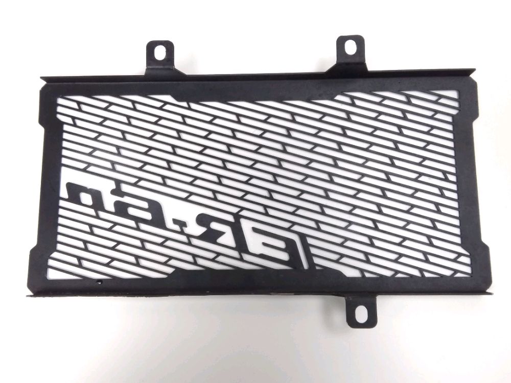 GRILLE DE RADIATEUR