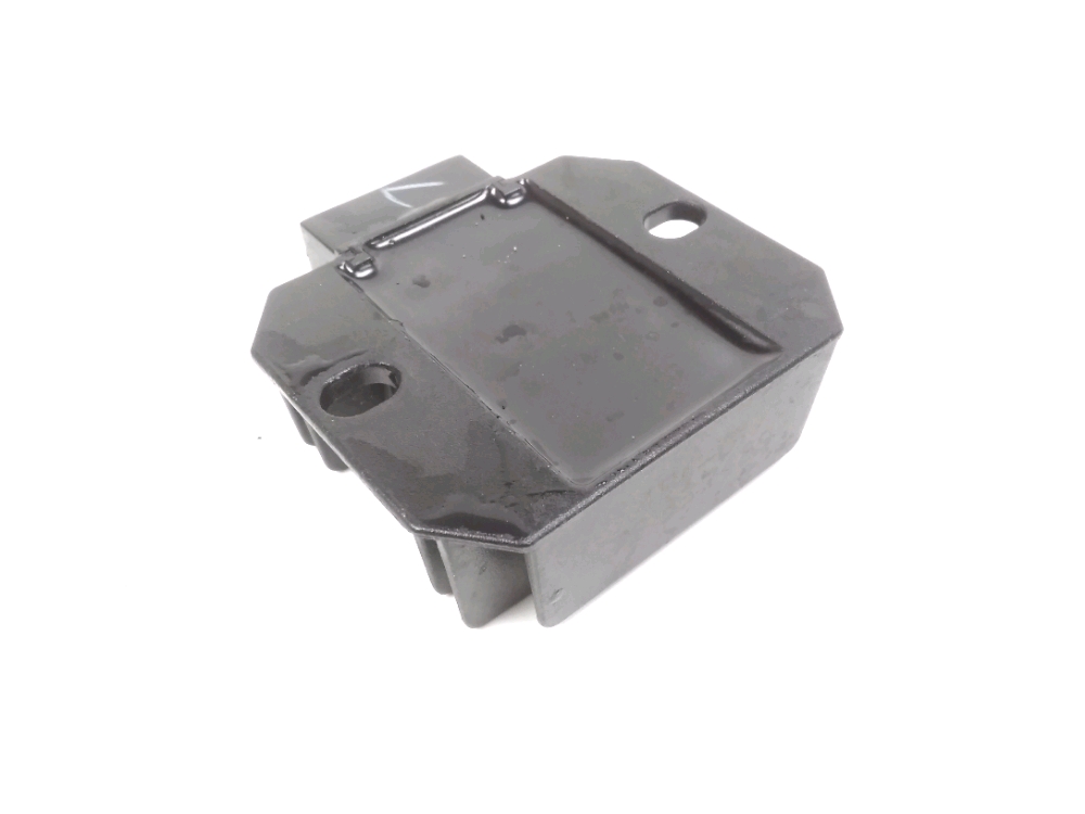 REGULATEUR DE TENSION