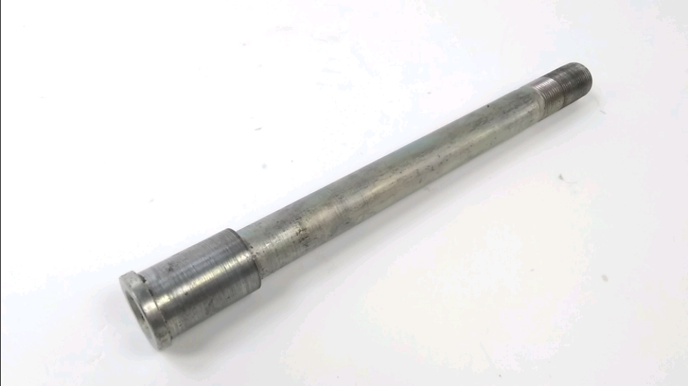 AXE DE ROUE AVANT