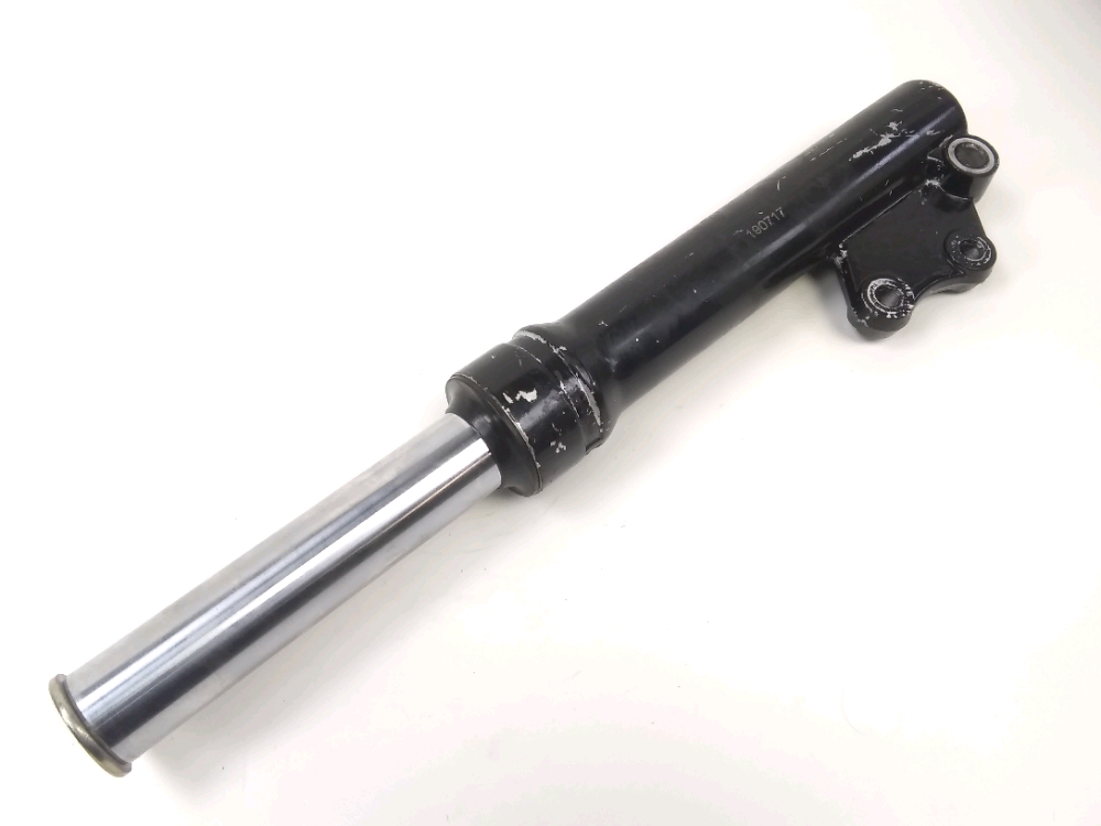 Tube de fourche gauche