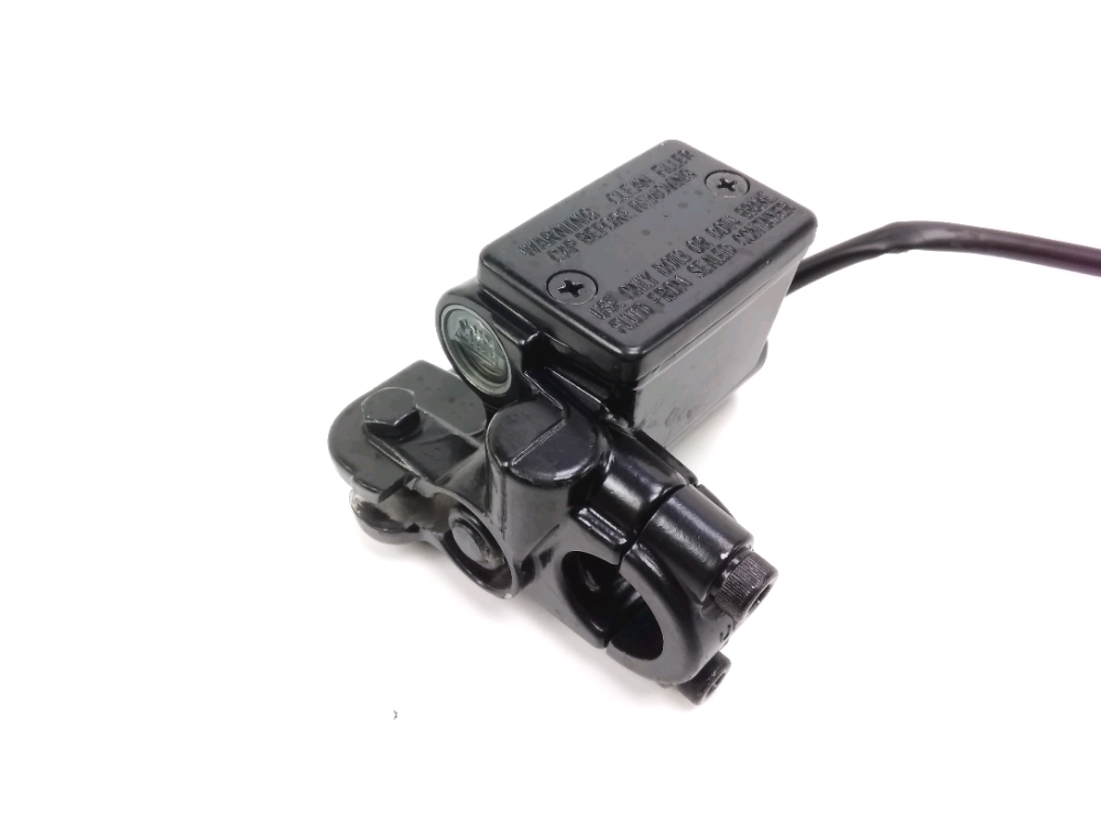 MAITRE CYLINDRE FREIN AR COMPLET