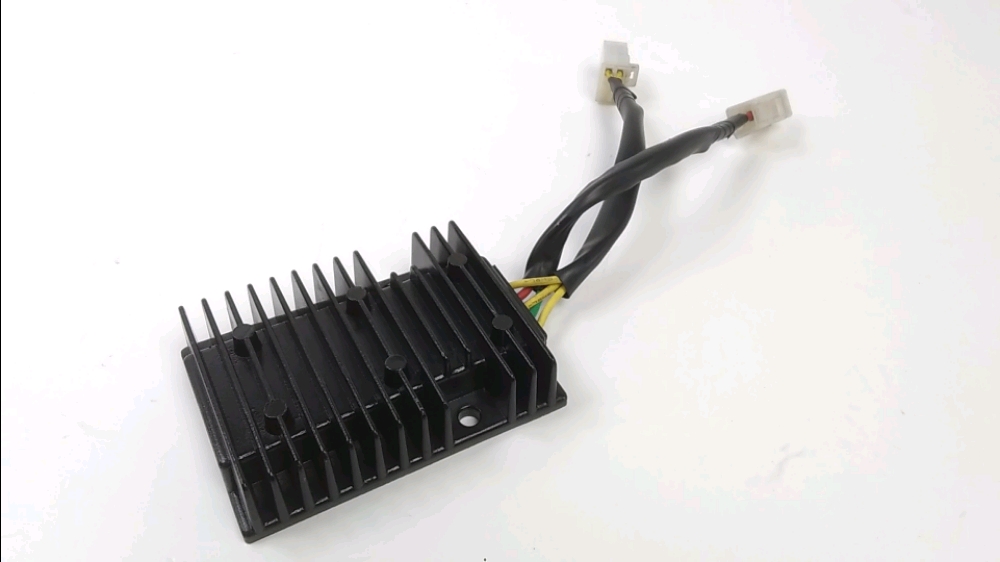 REGULATEUR DE TENSION