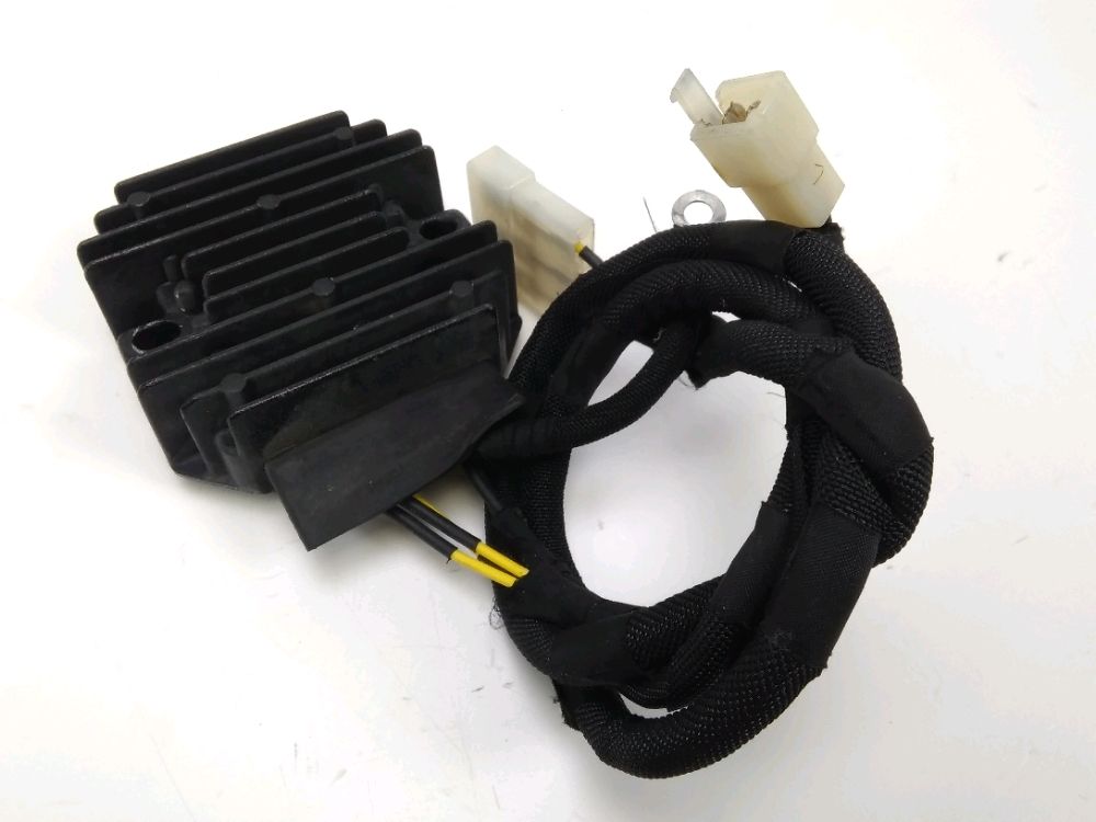 REGULATEUR DE TENSION