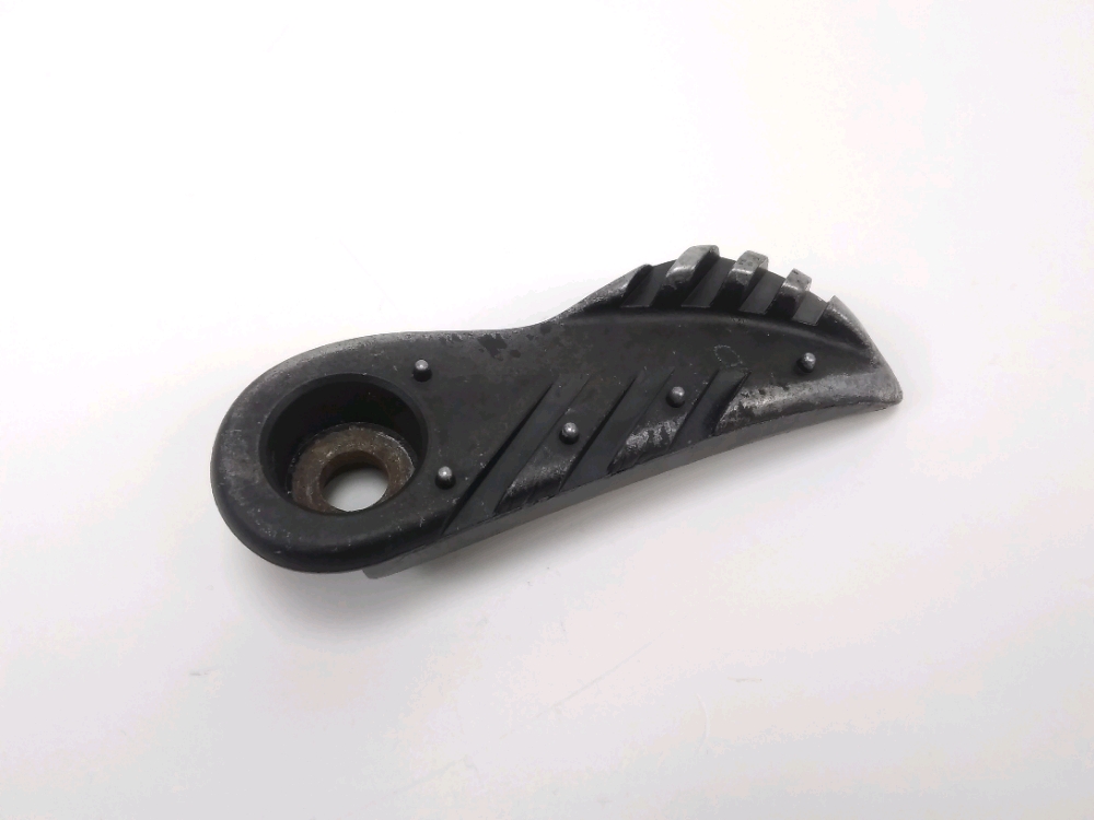 Repose pieds arriere droit