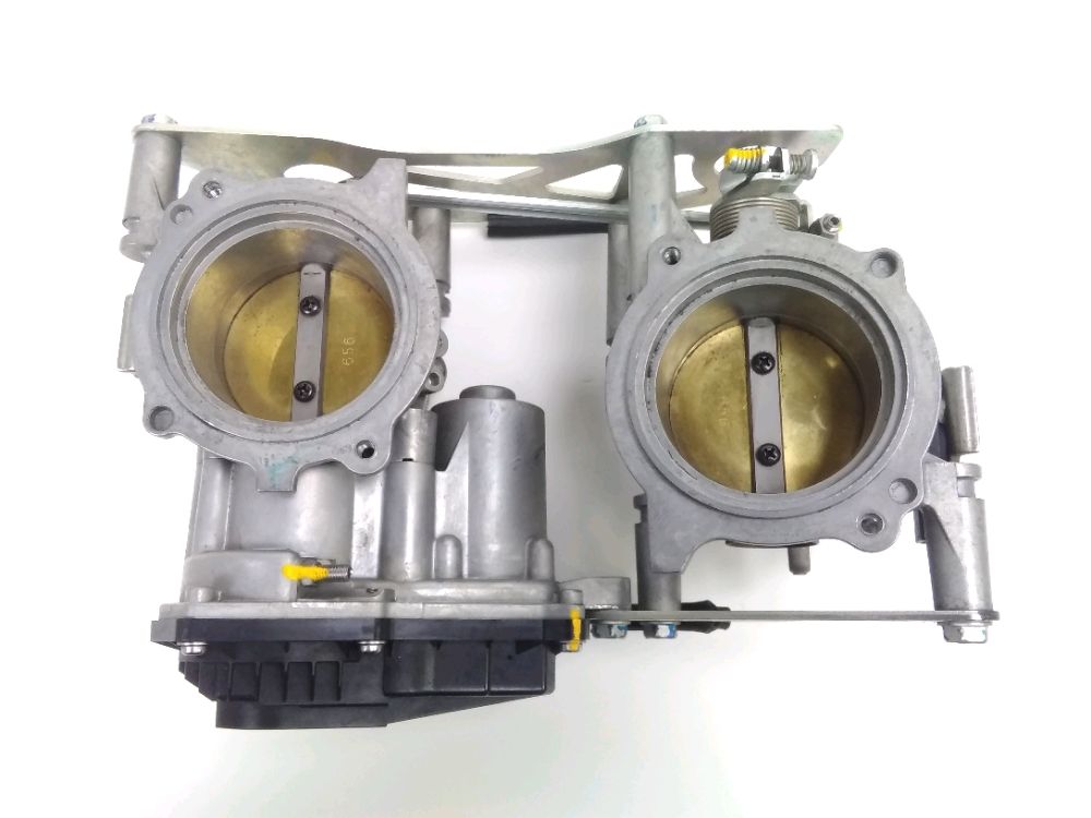 Corps d'injection droit