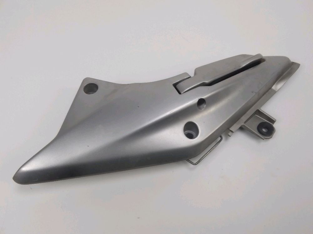 Platine arriere droite complete