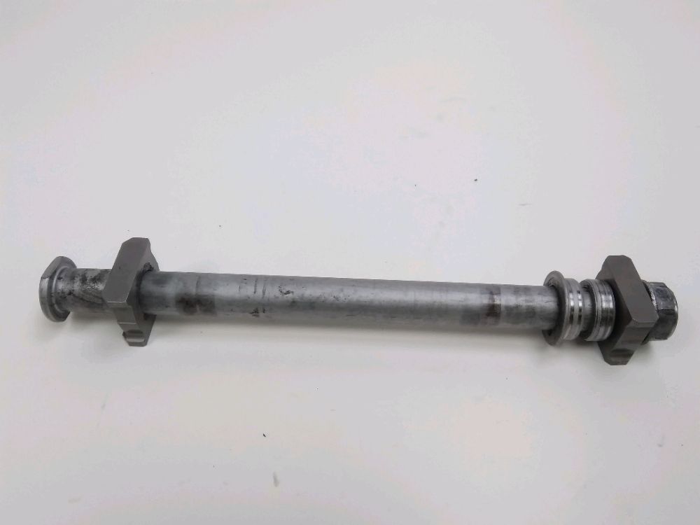 AXE DE ROUE ARRIERE