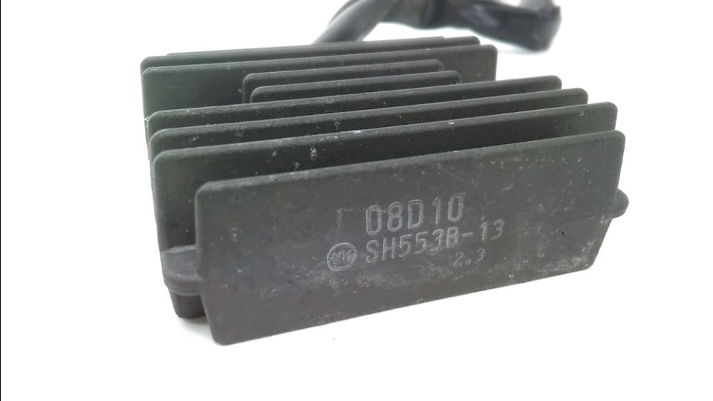 REGULATEUR DE TENSION