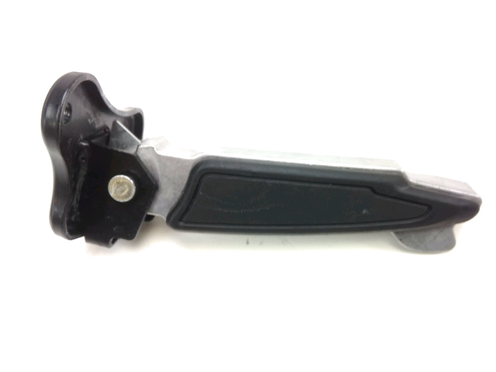 Repose pieds arriere gauche