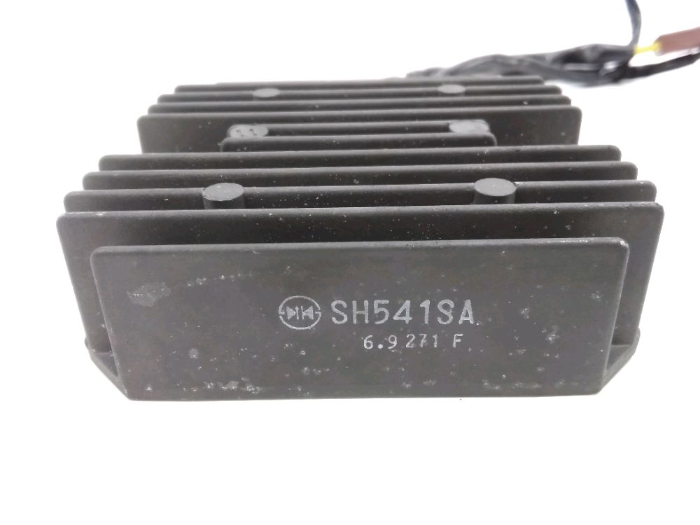 REGULATEUR DE TENSION