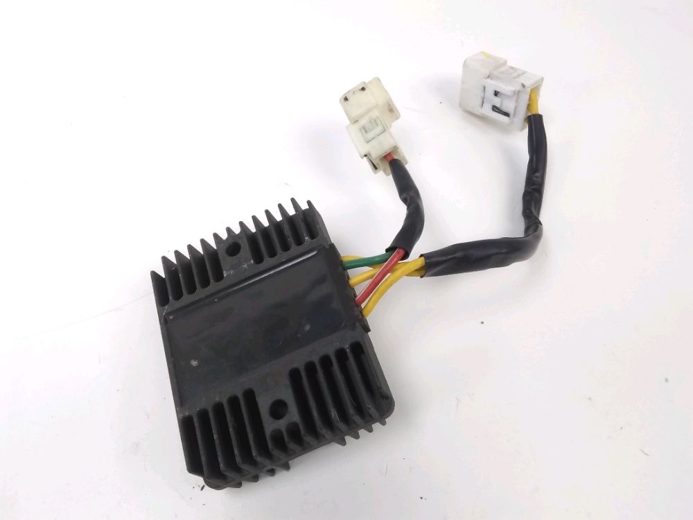 REGULATEUR DE TENSION