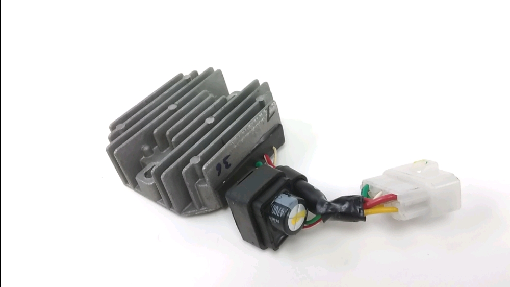 REGULATEUR DE TENSION