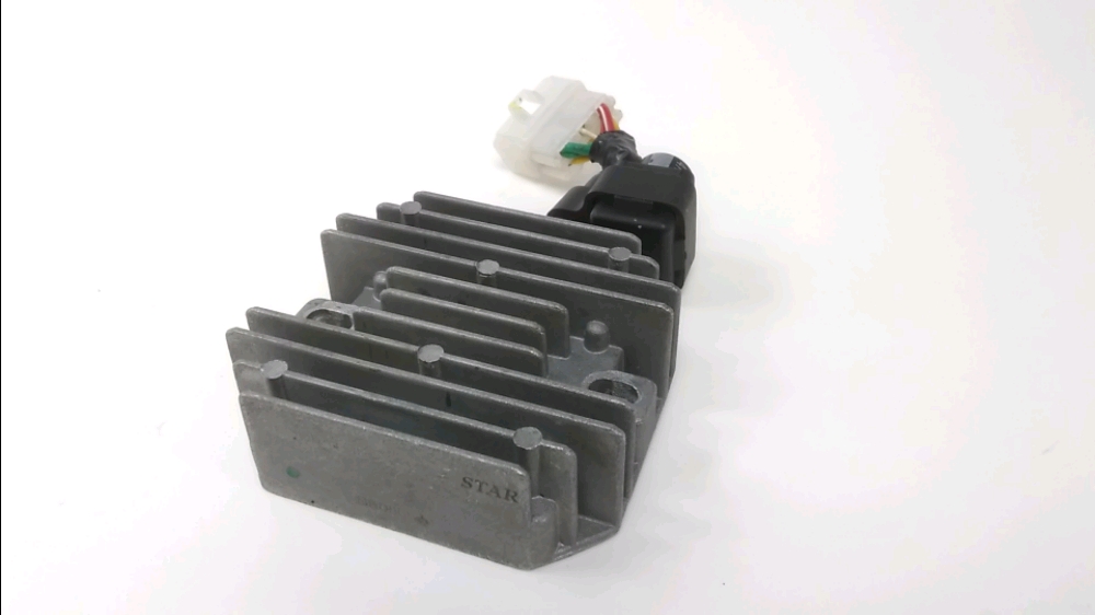 REGULATEUR DE TENSION