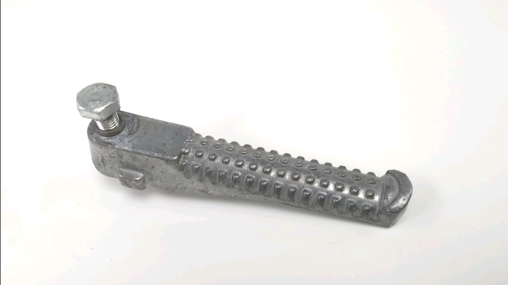 Repose pieds arriere droit