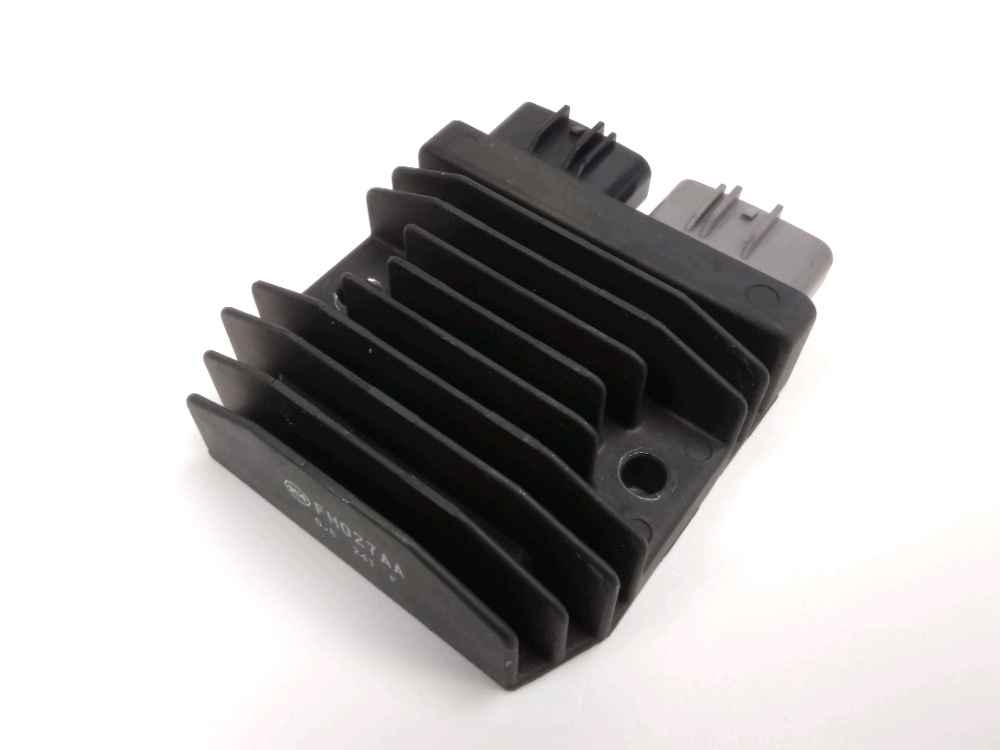REGULATEUR DE TENSION