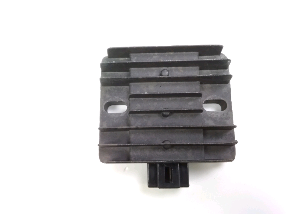 REGULATEUR DE TENSION