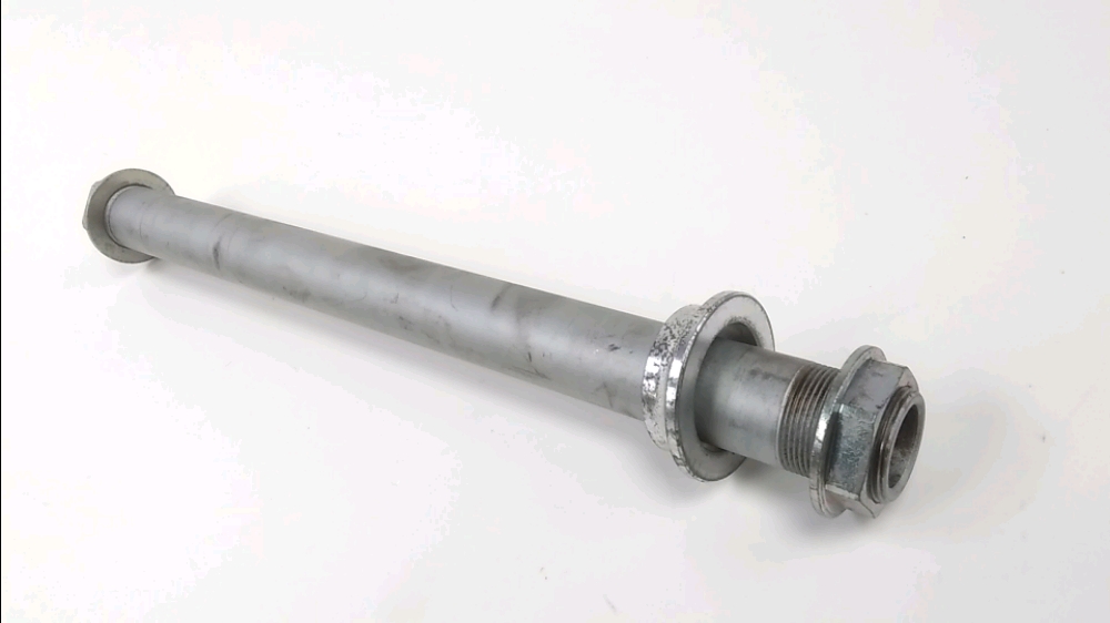AXE DE ROUE ARRIERE
