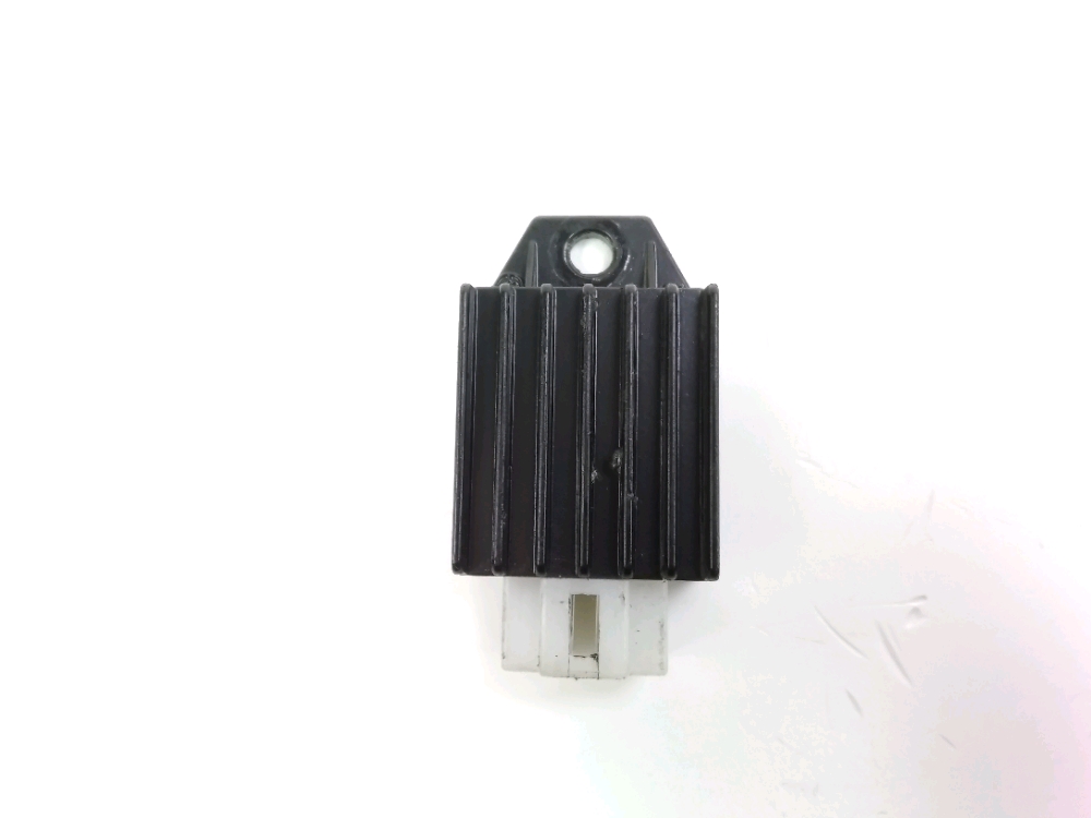 REGULATEUR DE TENSION