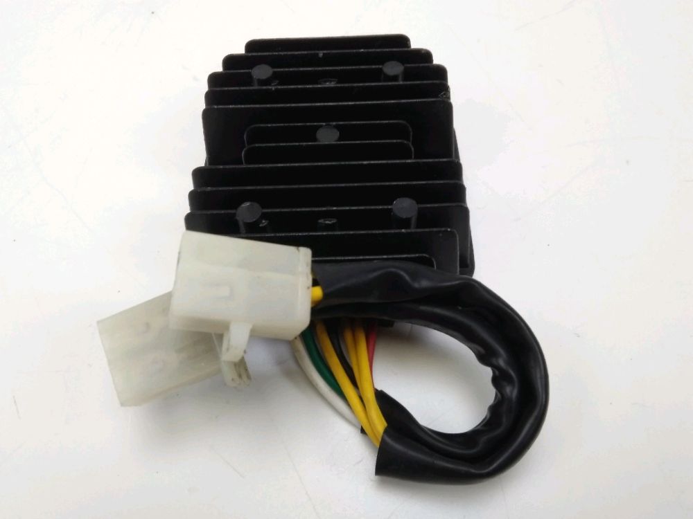 REGULATEUR DE TENSION