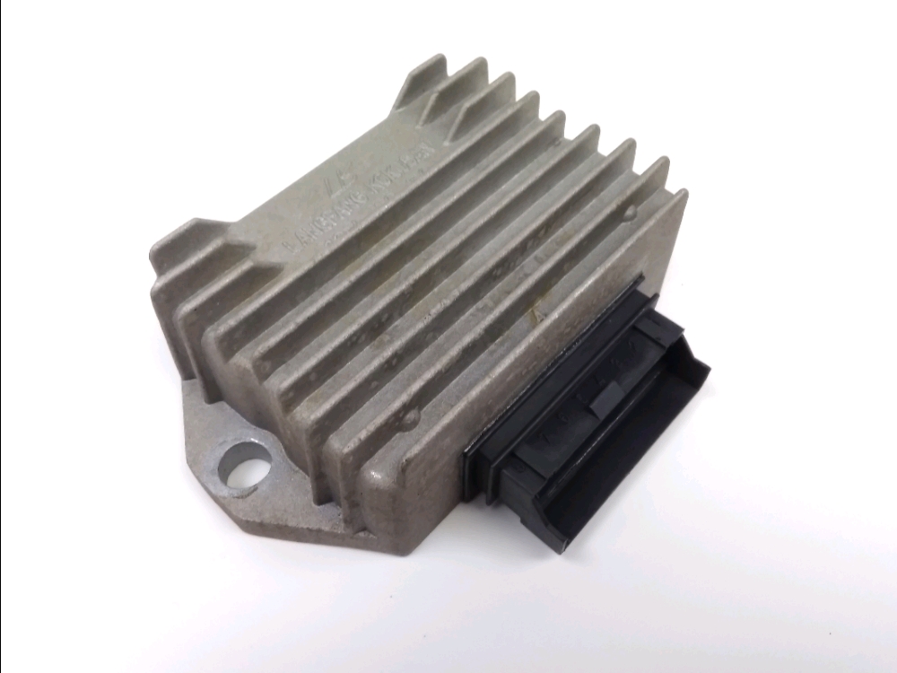 REGULATEUR DE TENSION