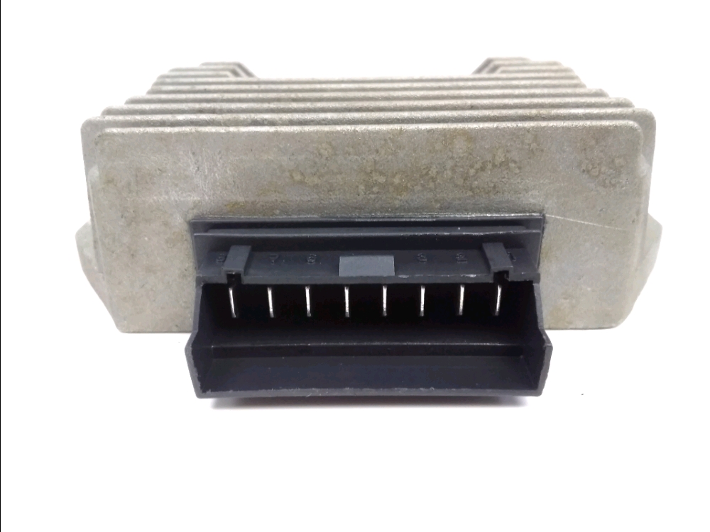 REGULATEUR DE TENSION