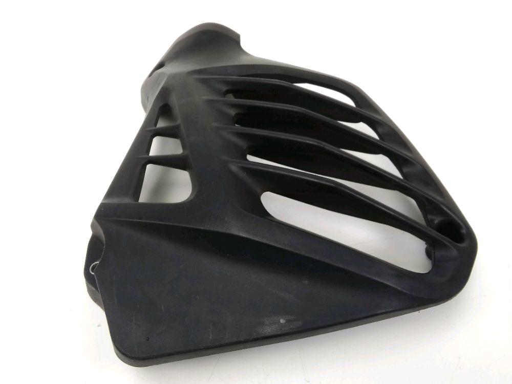 GRILLE DE RADIATEUR