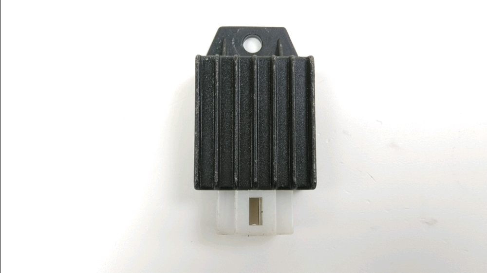 REGULATEUR DE TENSION