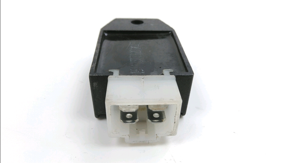 REGULATEUR DE TENSION