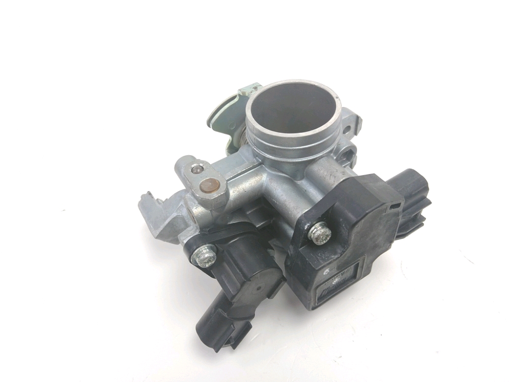 Corps d'injection droit