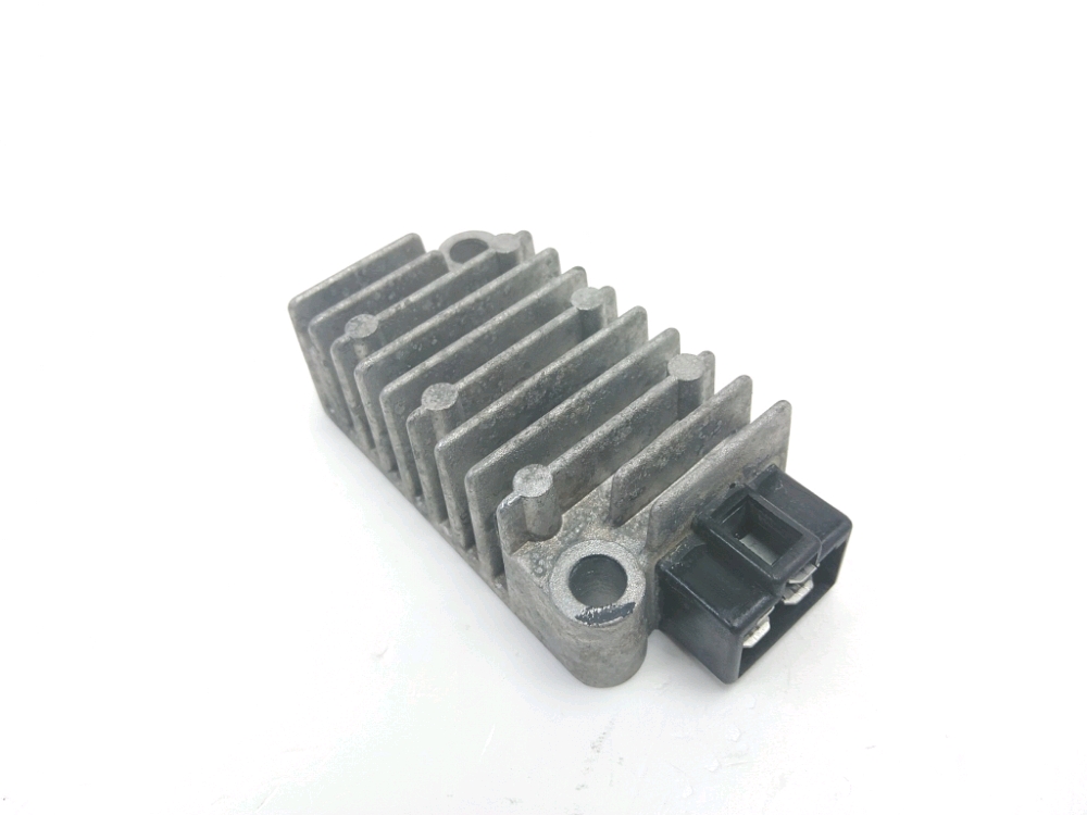 REGULATEUR DE TENSION