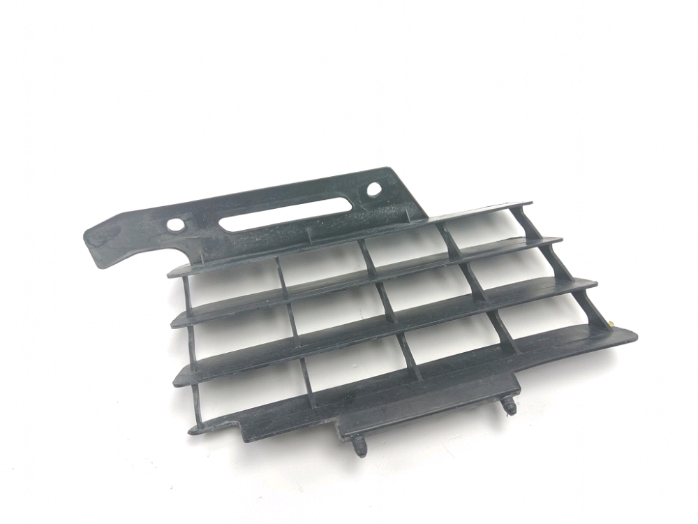 GRILLE DE RADIATEUR