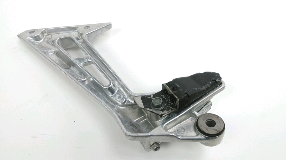 PLATINE ARRIERE DROITE COMPLETE