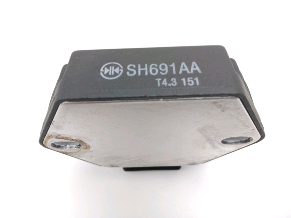 REGULATEUR DE TENSION